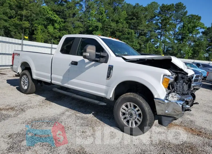 1FT7X2B65HED38662 Photo# 4