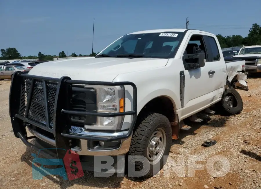 1FT7X2BA8PEE02728 Photo# 1