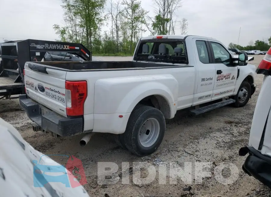 1FT8X3C65KED67286 Photo# 3