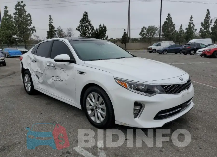 5XXGU4L37JG252537 Photo# 4