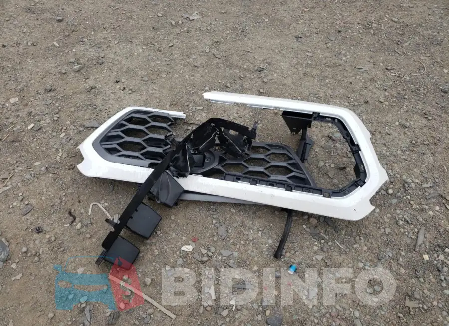 3TMCZ5AN6PM648735 Photo# 12