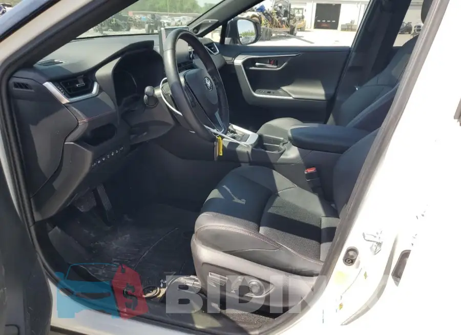 JTMFB3FV2MD071658 Photo# 7