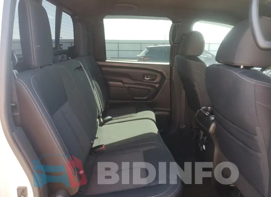 1N6AA1E60KN503423 Photo# 10