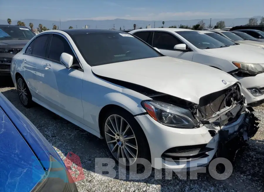 55SWF4KB6GU128574 Photo# 4