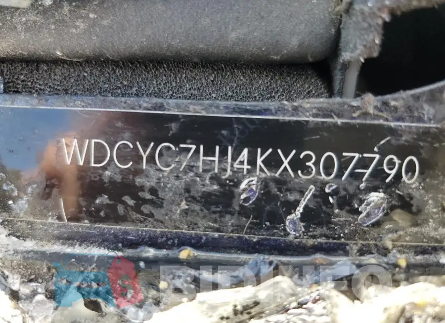 WDCYC7HJ4KX307790 Photo# 13