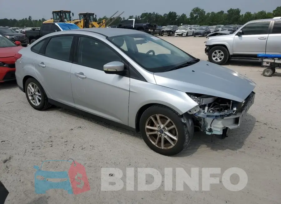 1FADP3F24GL337910 Photo# 4