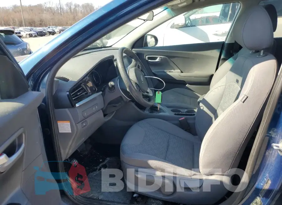 KNDCB3LC6L5422103 Photo# 7