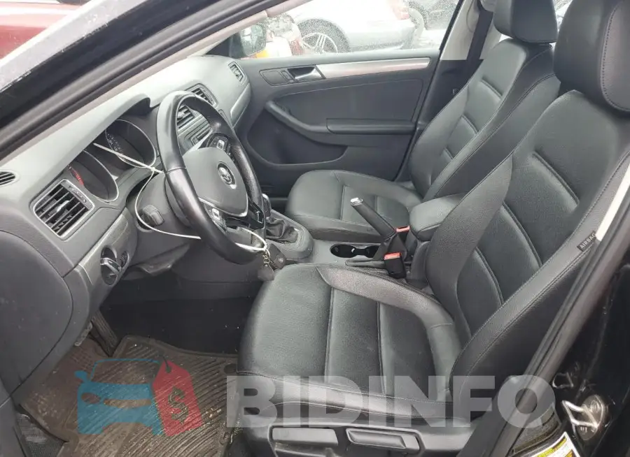 3VWDB7AJ7HM268884 Photo# 7