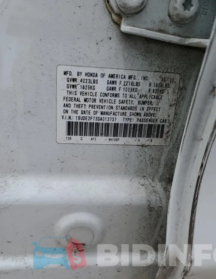 19UDE2F73GA013737 Photo# 12