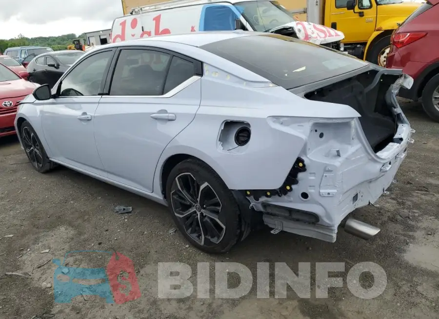 1N4BL4CV3PN300617 Photo# 2