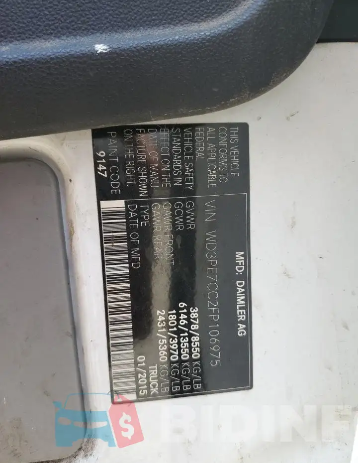 WD3PE7CC2FP106975 Photo# 13