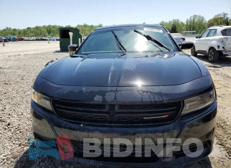 2C3CDXBG4KH658427 Photo# 5