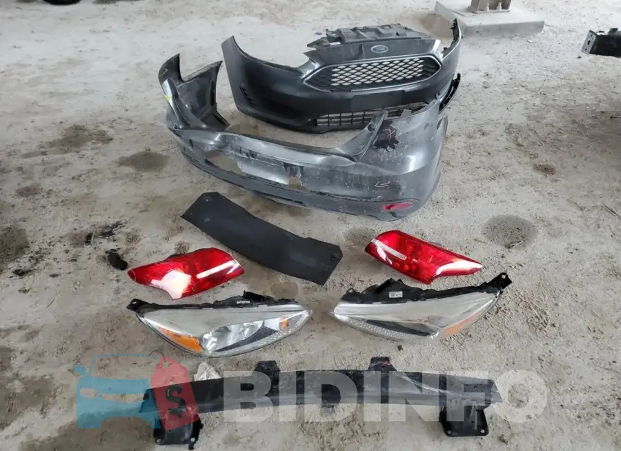 1FADP3E26JL240121 Photo# 12