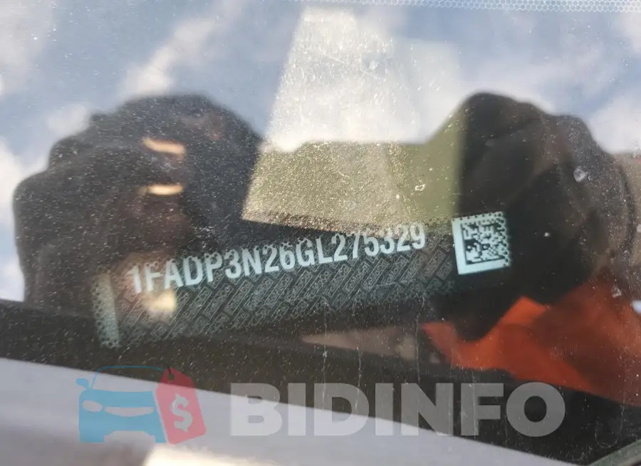 1FADP3N26GL275329 Photo# 12