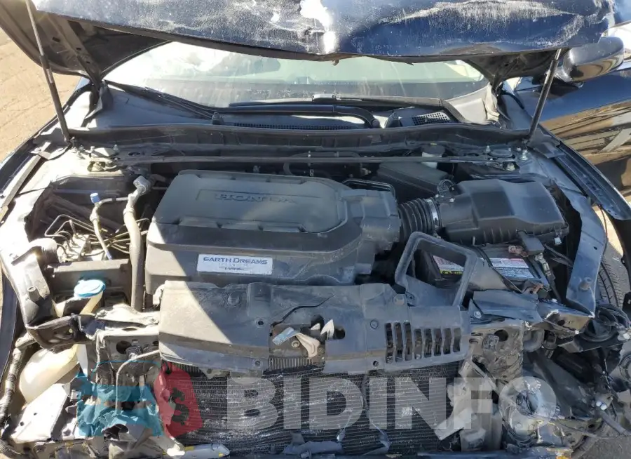 1HGCR3F88FA021331 Photo# 11