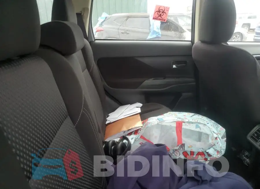 JA4AD2A39LJ001797 Photo# 10