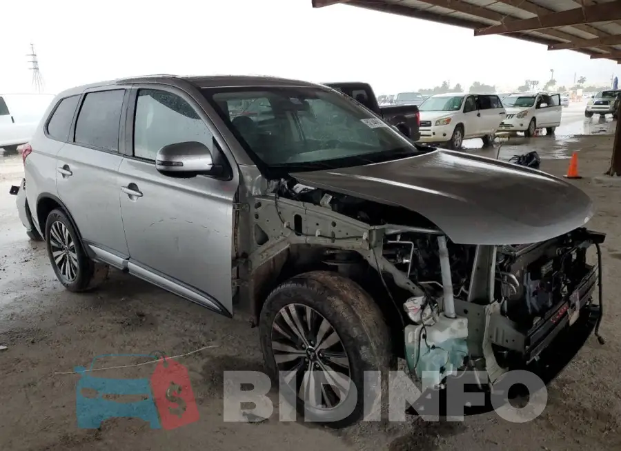 JA4AD3A35KZ043857 Photo# 4