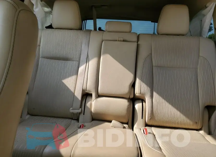 5TDZKRFH8GS185019 Photo# 10