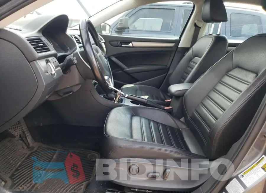 1VWBS7A31FC122620 Photo# 7