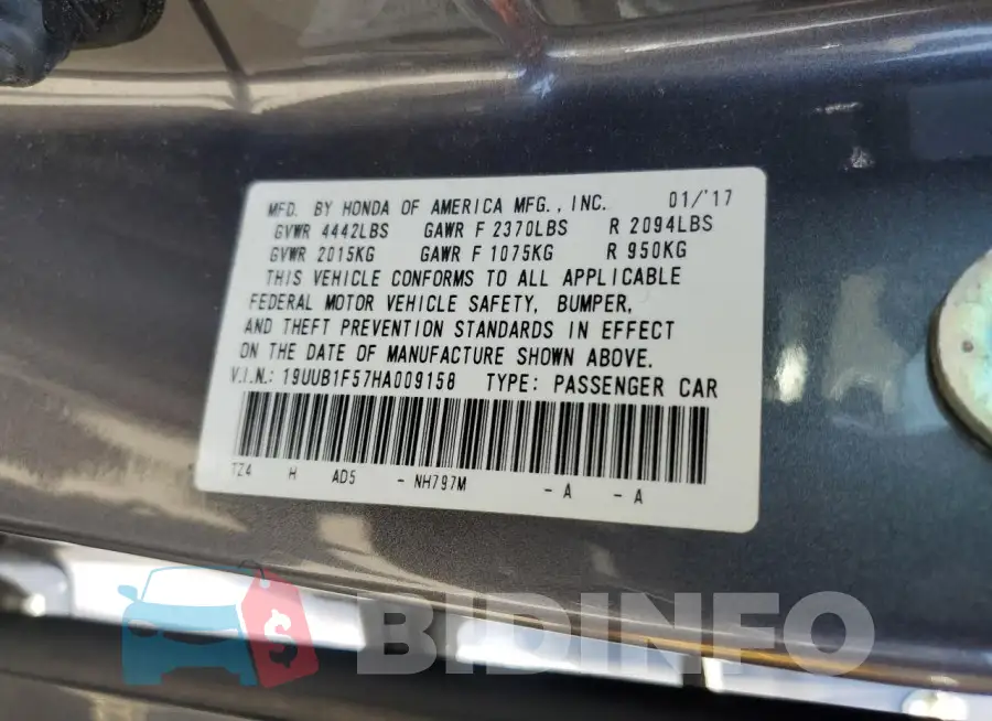 19UUB1F57HA009158 Photo# 12
