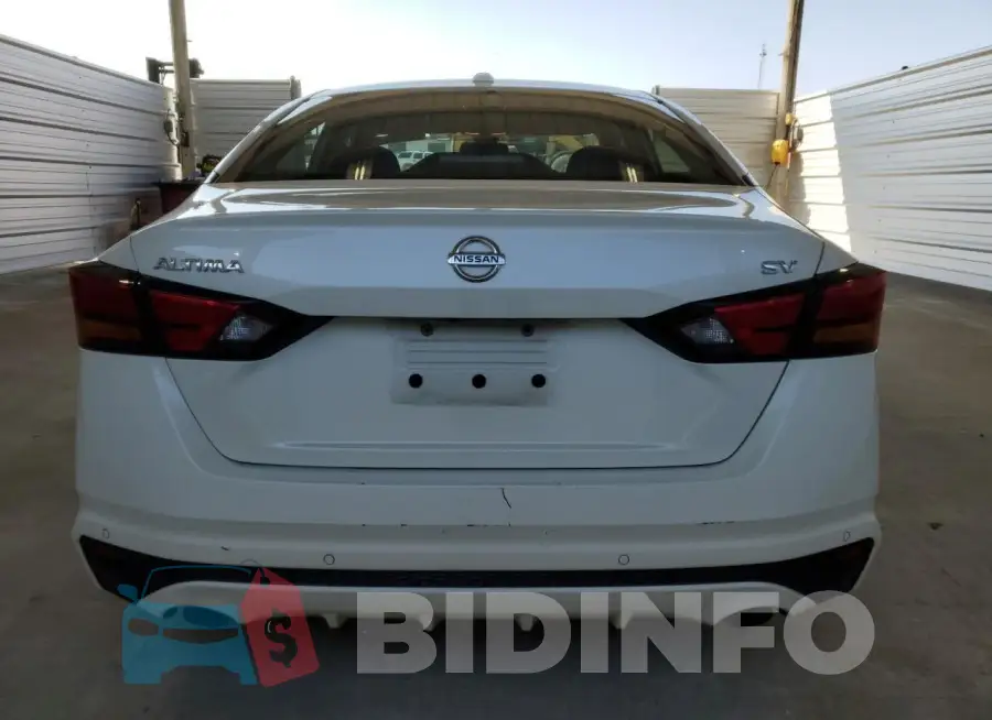 1N4BL4DV0KC170962 Photo# 6