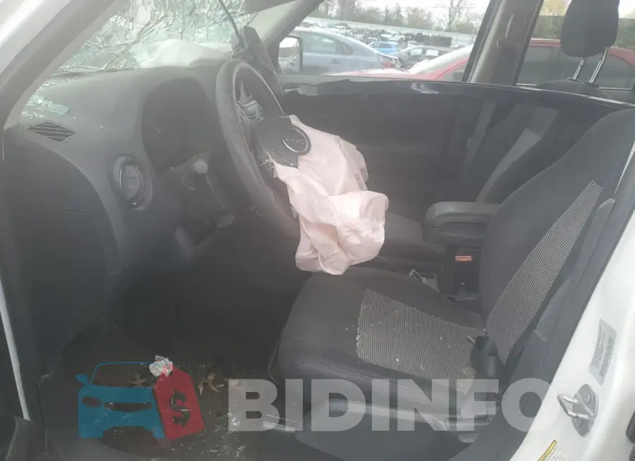 1C4NJPBA7GD636712 Photo# 7