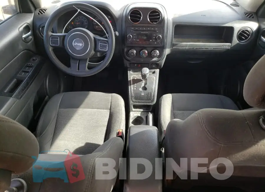 1C4NJPBB8FD398506 Photo# 8