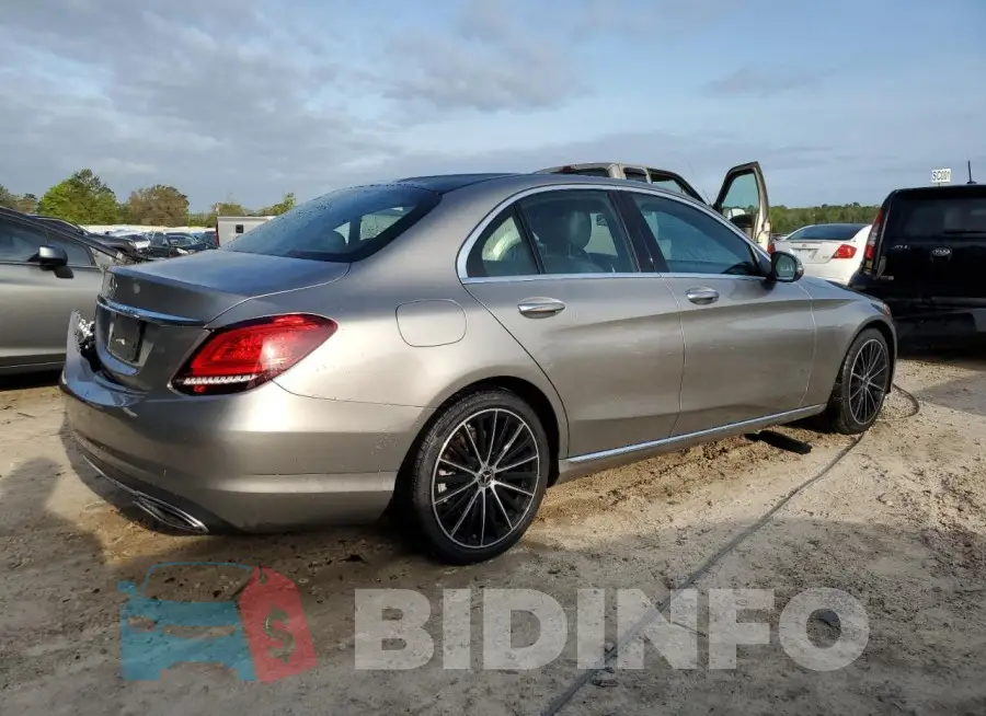 55SWF8DB1KU283028 Photo# 3