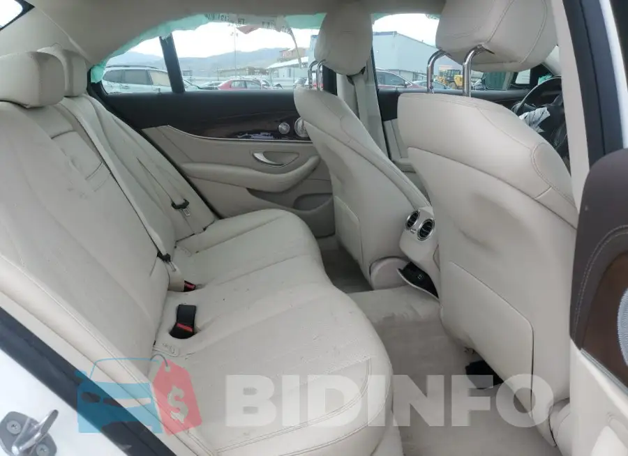 WDDZF4KB1HA112765 Photo# 10