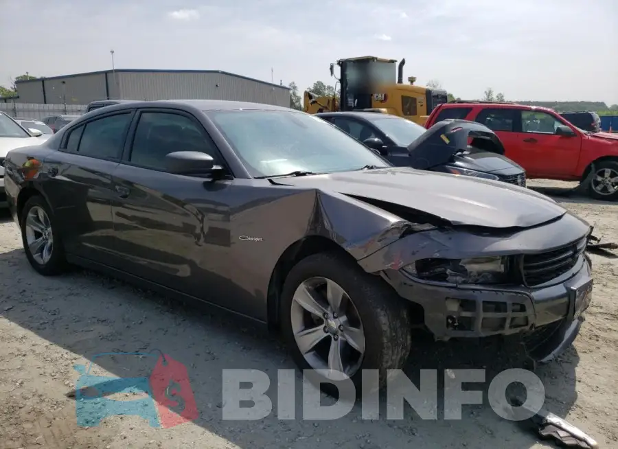 2C3CDXHG6FH843852 Photo# 4