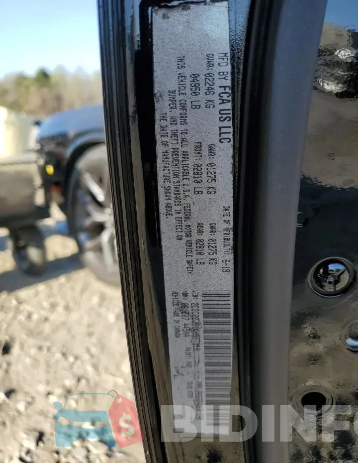 2C3CDZJG1KH677319 Photo# 12
