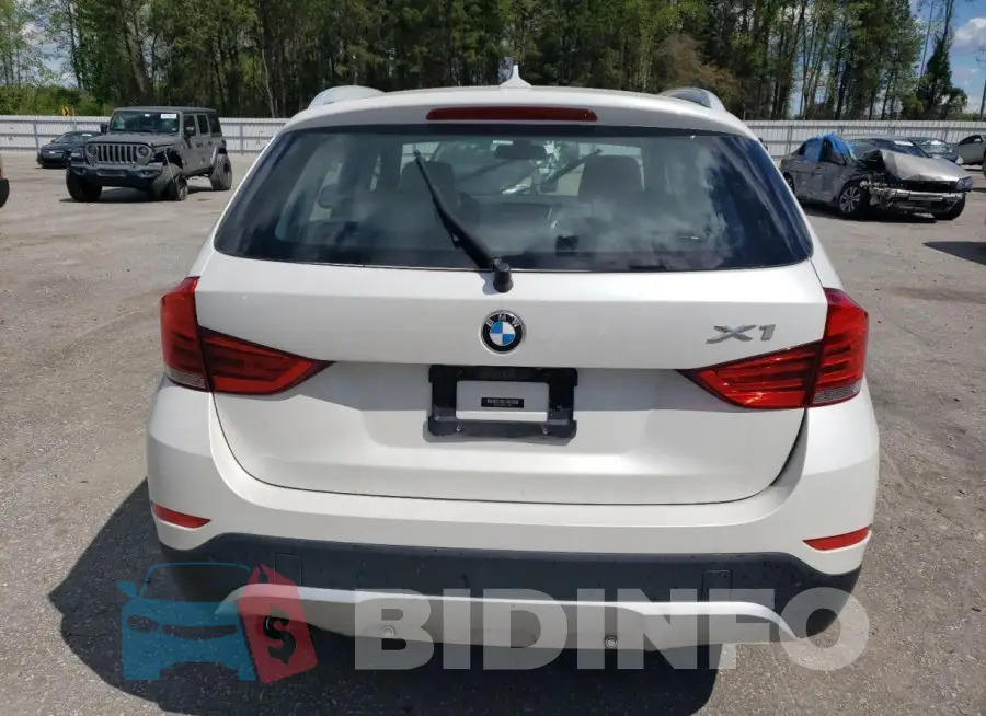 WBAVM1C55FV318437 Photo# 6