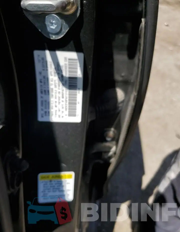 1HGCR3F88FA010152 Photo# 12