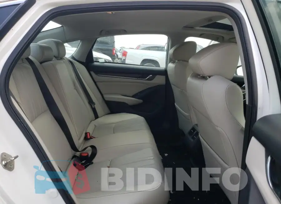 1HGCV2F93KA024999 Photo# 10