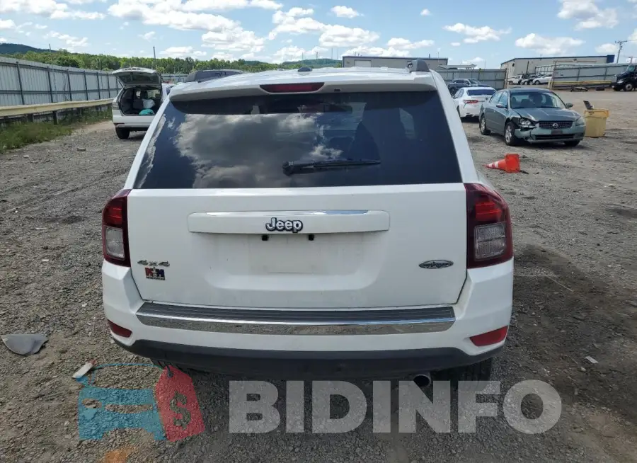 1C4NJDEB4GD768863 Photo# 6