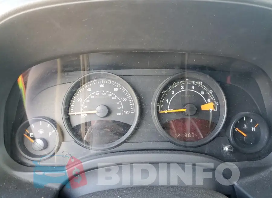 1C4NJRBBXFD154304 Photo# 9