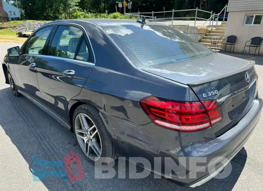 WDDHF8JB9GB252043 Photo# 2