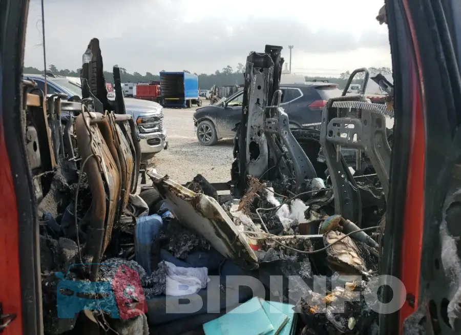 1FT8W3DT3JEB08074 Photo# 10