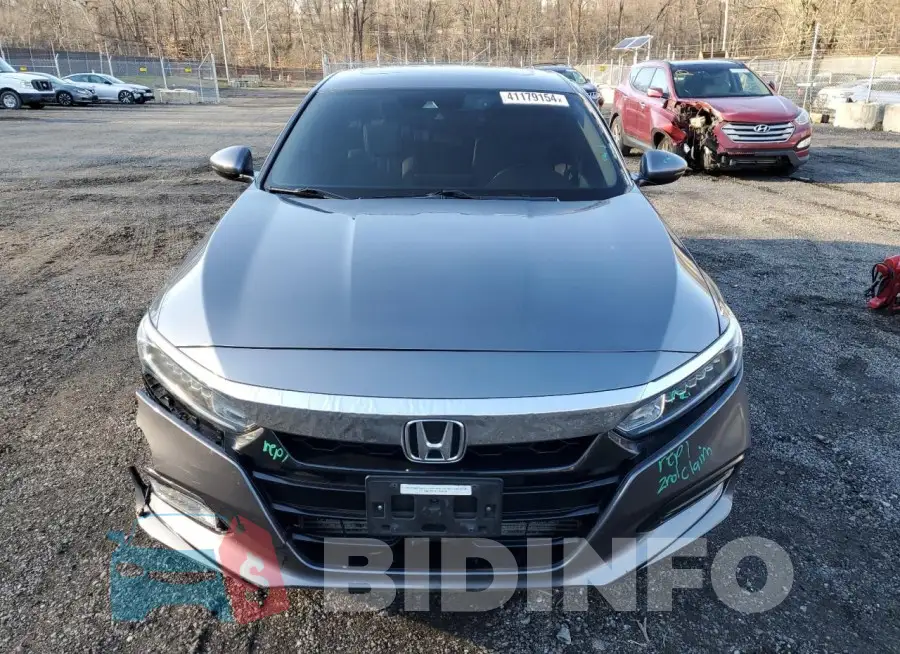 1HGCV2F63JA003817 Photo# 5