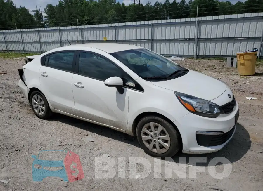 KNADM4A33H6026667 Photo# 4