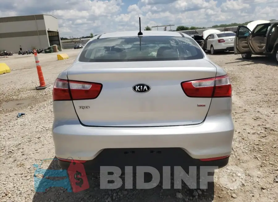 KNADM4A38G6681261 Photo# 6
