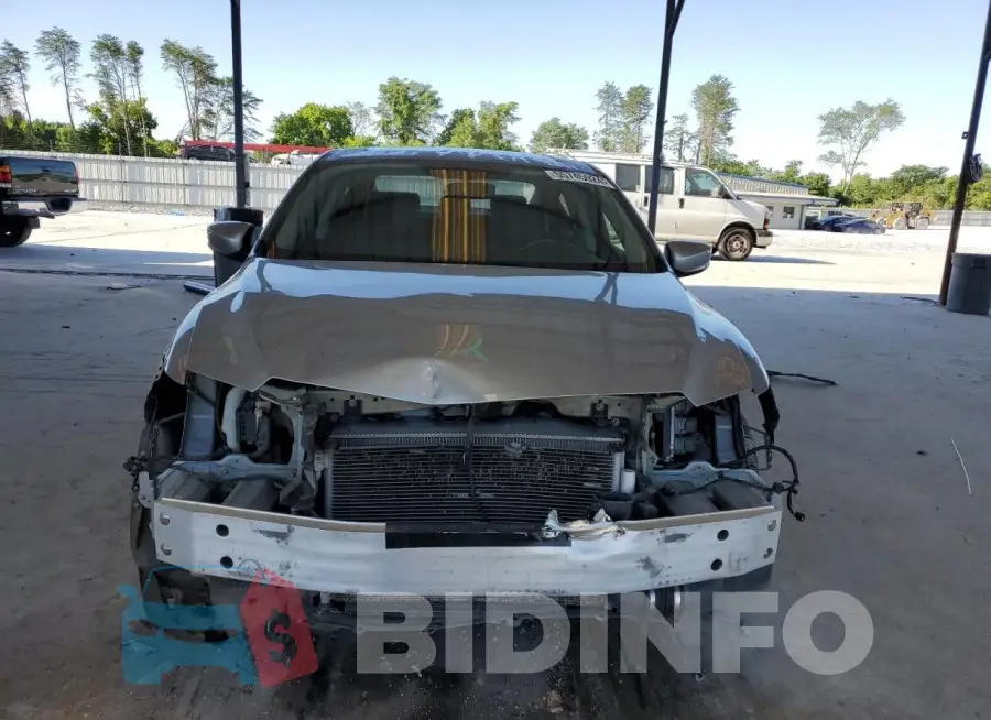 19UDE2F37JA006181 Photo# 5