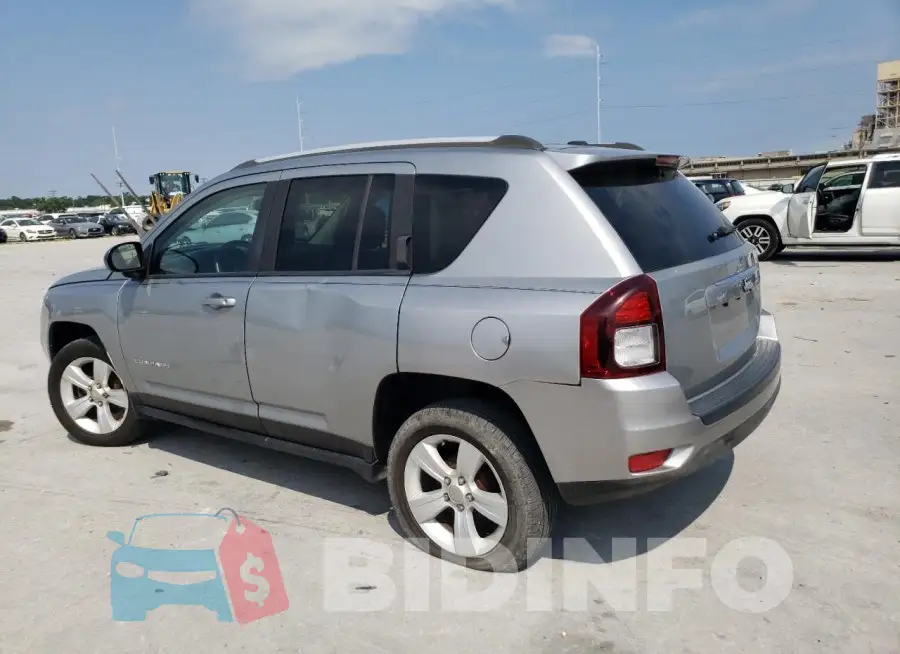 1C4NJCBA2GD773484 Photo# 2