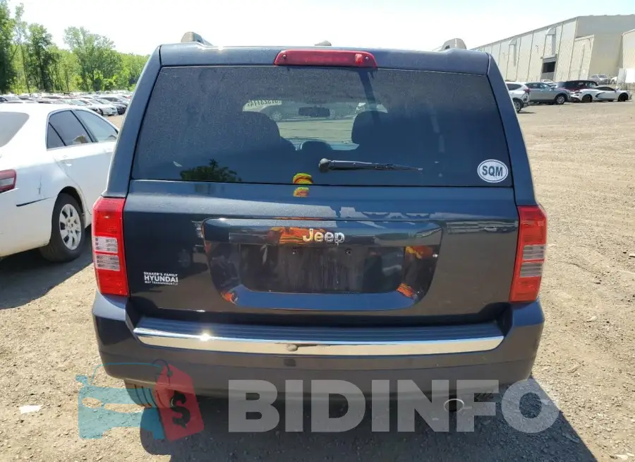 1C4NJRFB0GD501411 Photo# 6