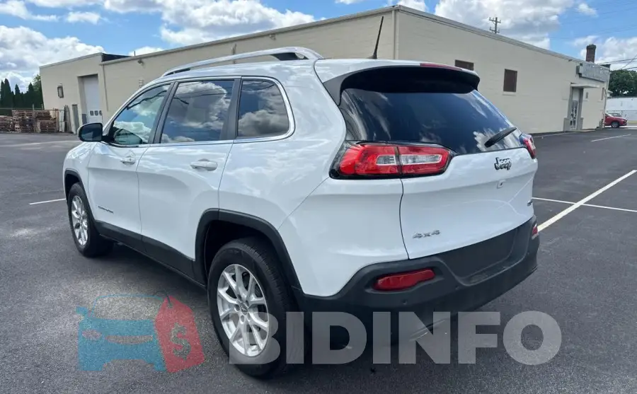 1C4PJMCB3GW311235 Photo# 3