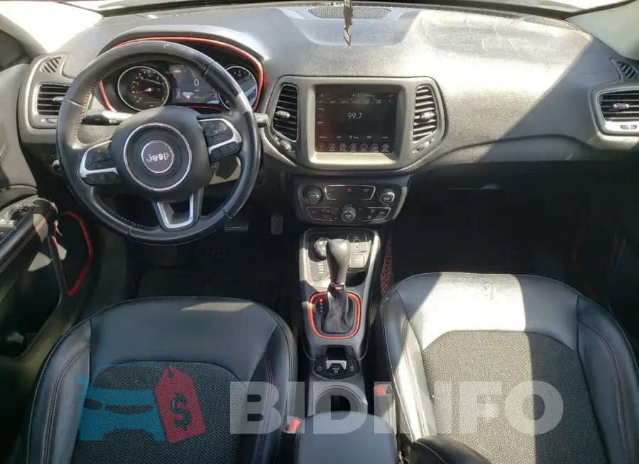 3C4NJDDB3LT208550 Photo# 8