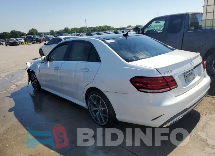 WDDHF8JBXFB127115 Photo# 2