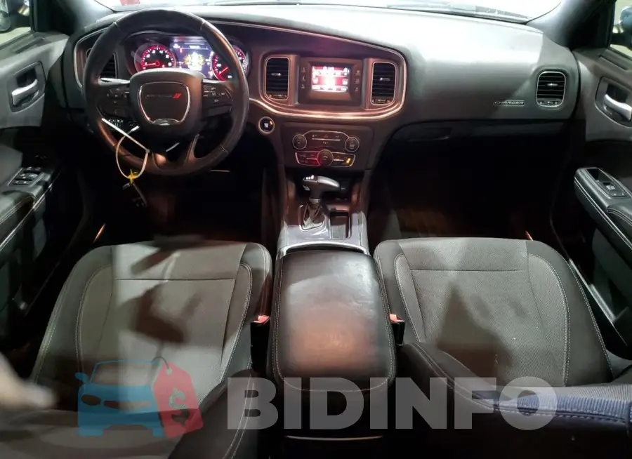 2C3CDXFG4FH746457 Photo# 8