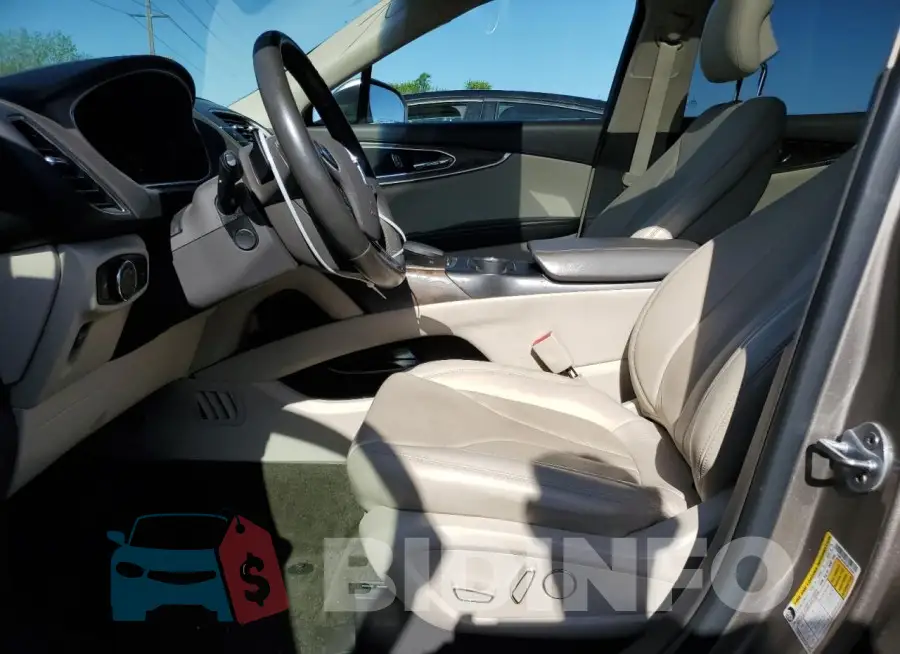 2LMPJ6LR5JBL13361 Photo# 7