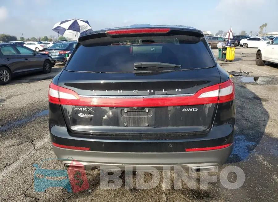 2LMPJ8LR3JBL12964 Photo# 6